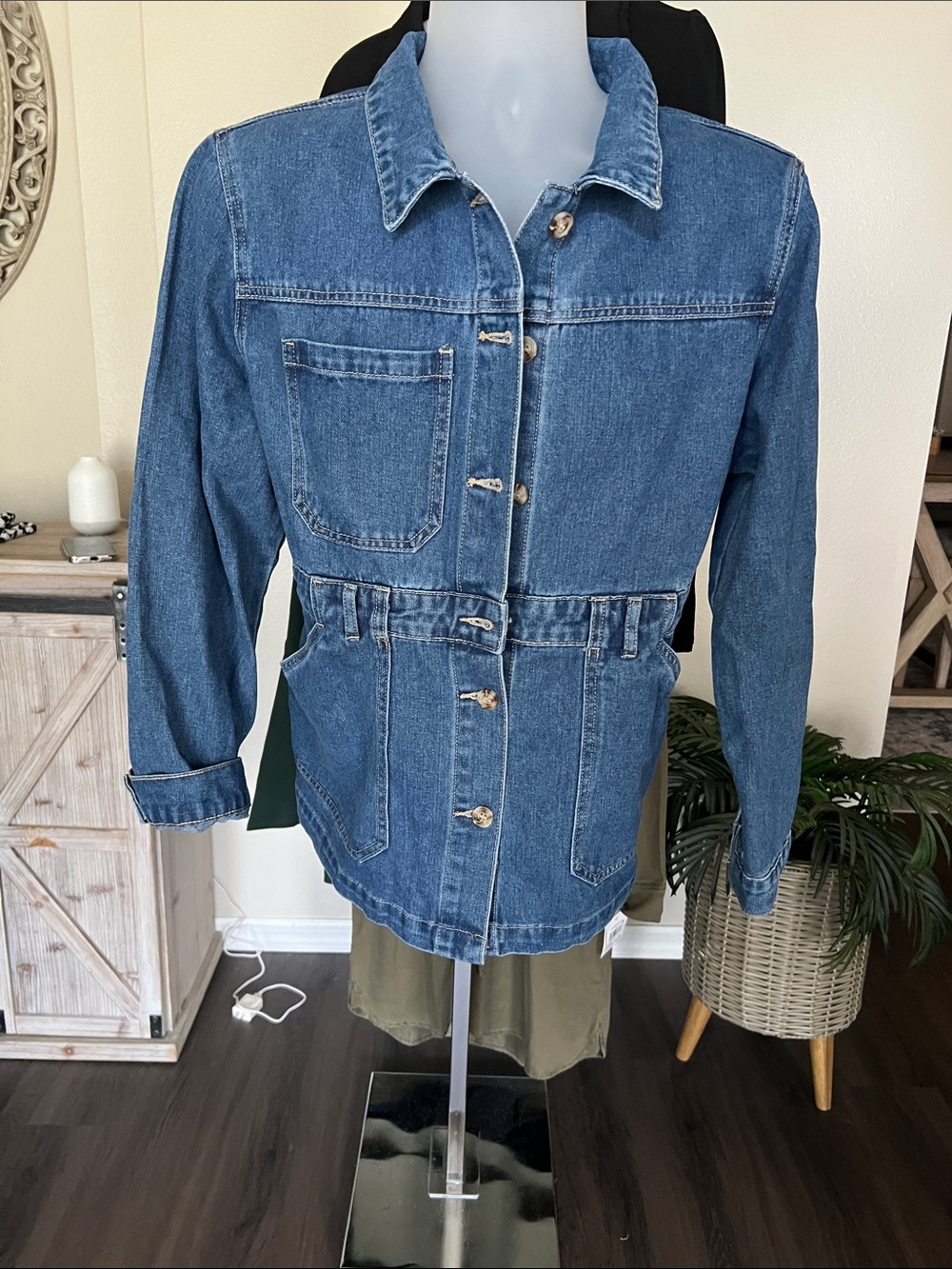 Women's Classic Blue Denim Jacket with Cinched Waist